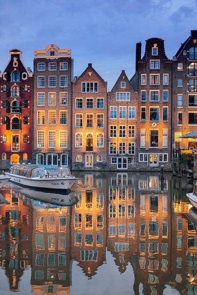 buildings-5582974_640.jpg