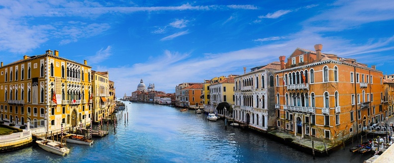 venice-3130323_1280.jpg