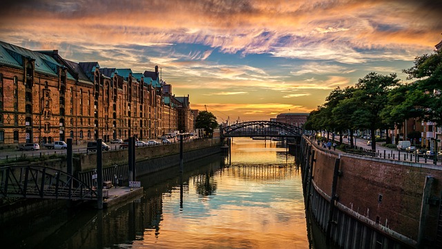 hamburg-3846525_640.jpg